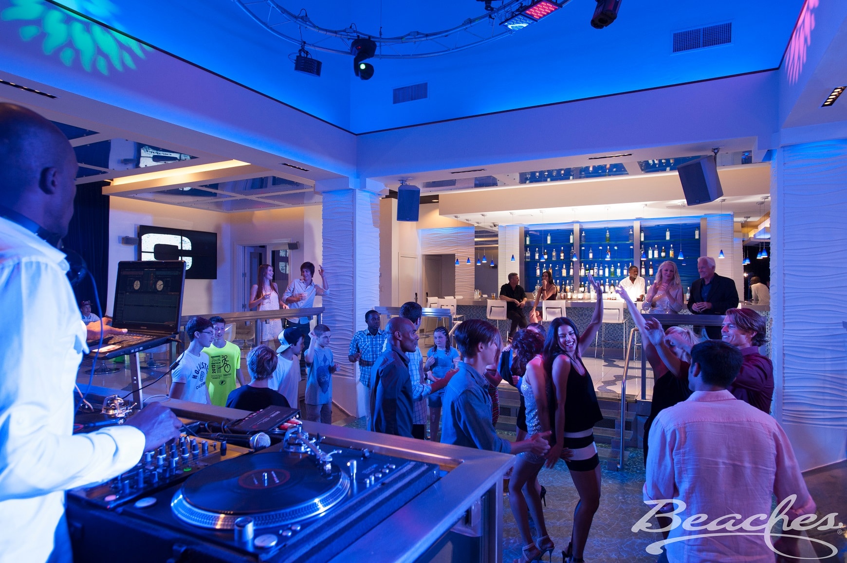 beaches-turks-caicos-club-liquid