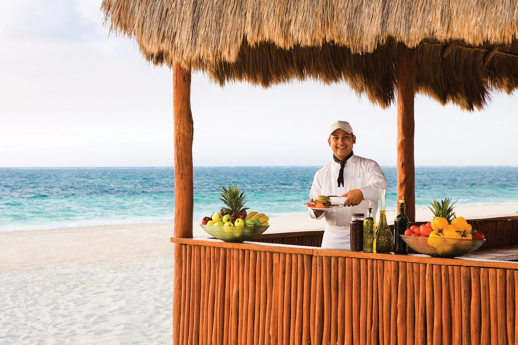 excellence-laya-mujeres-las_olas_restaurant_02_hr