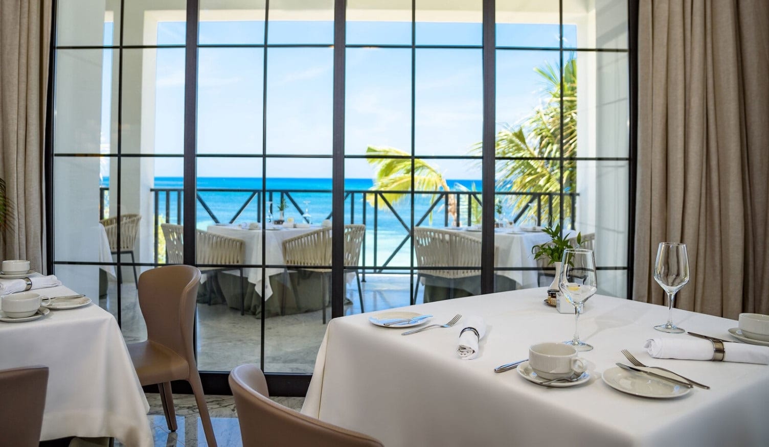excellence-oyster-bay-zenith-club-restaurant