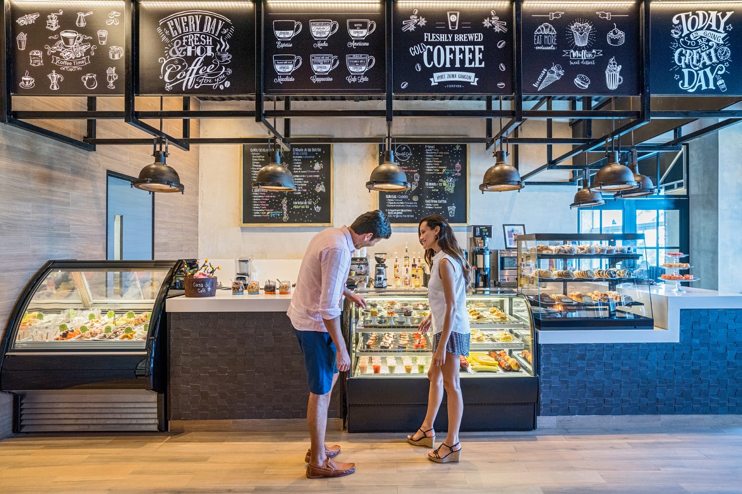 hyatt-zilara-cancun-casa-de-cafe-counter-couple-2