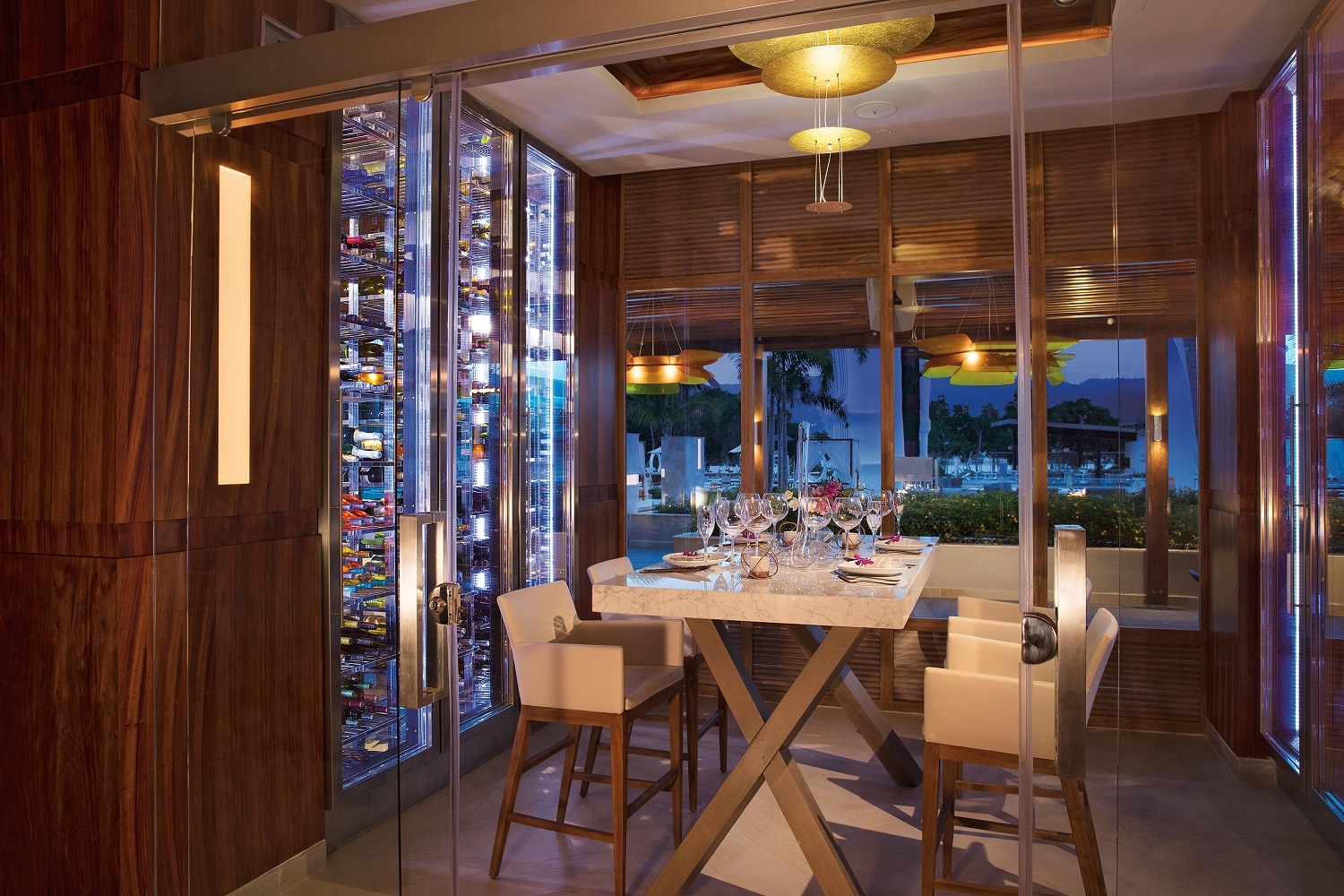 breathless-montego-bay-winecellar_1a