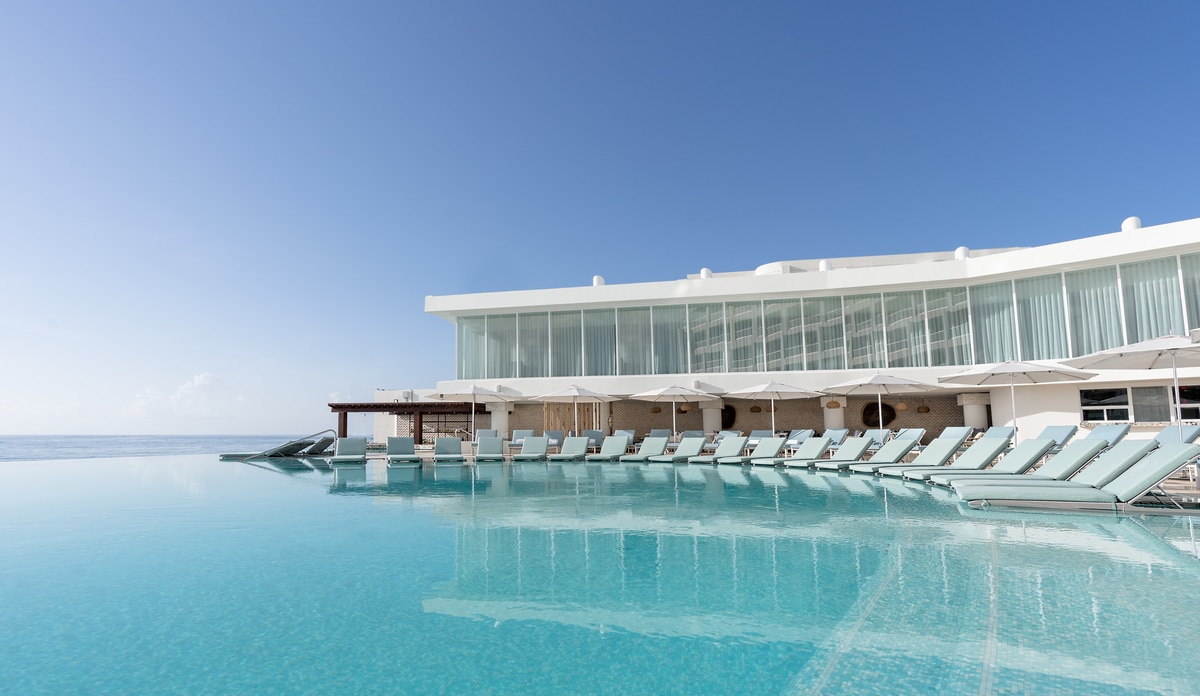 sun-palace_activities_pool_2