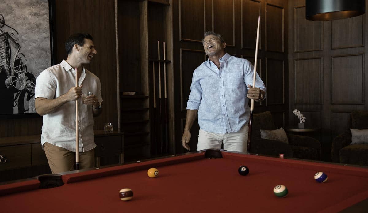 sun-palace_lobby_bar_billiards