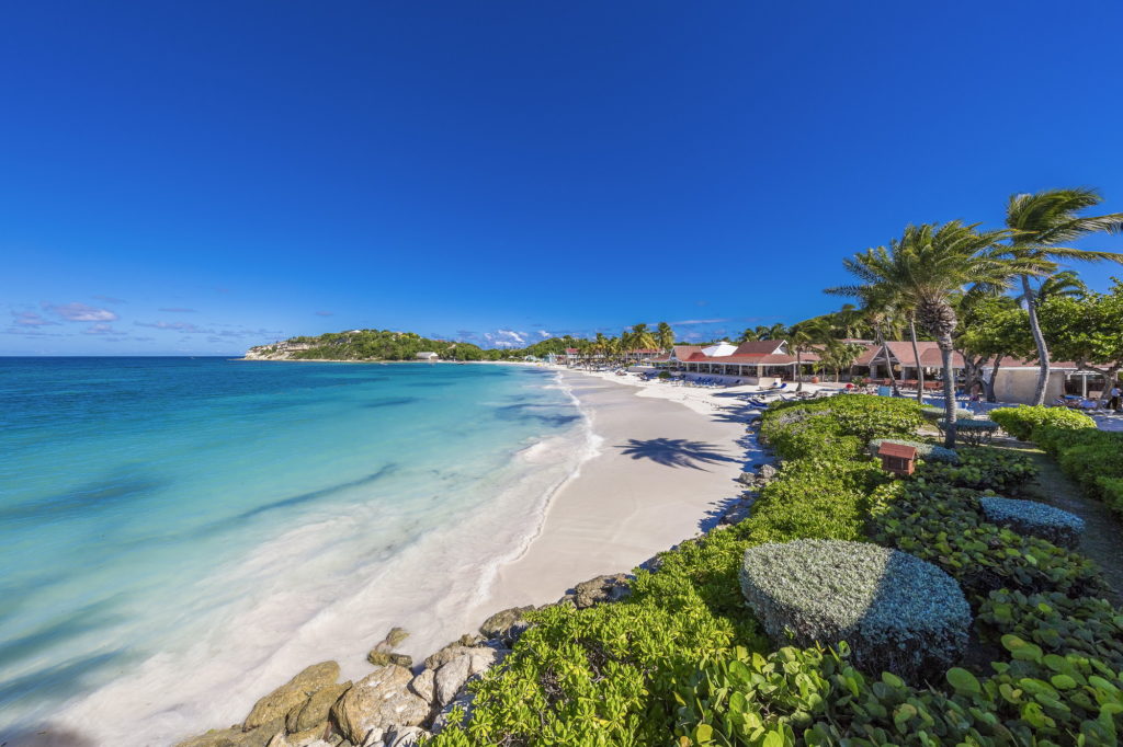 pineapple_beach_club_antigua_beach_resort