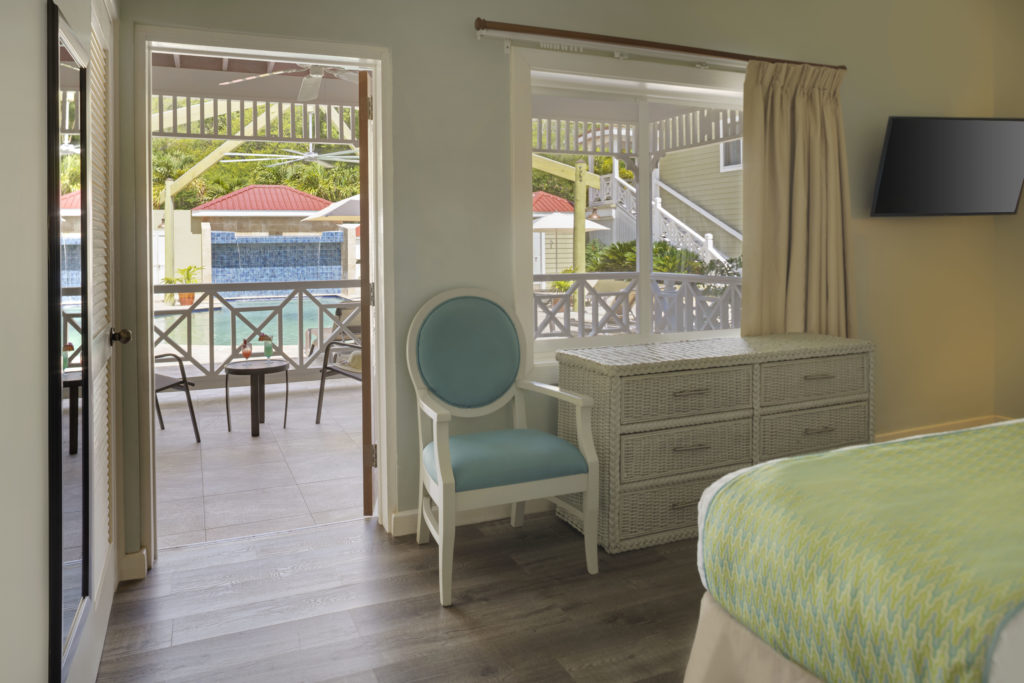 pool-terrace-room