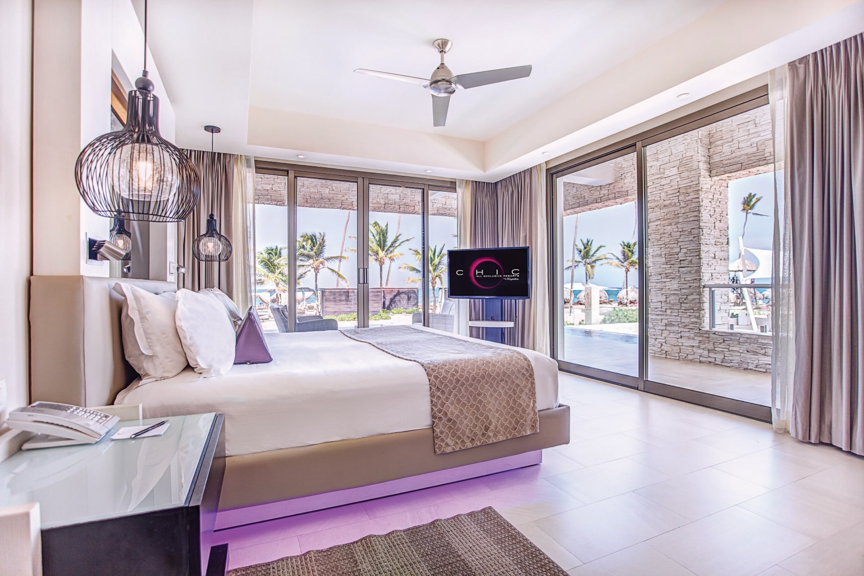 royalton-chic-punta-cana-luxury-presidential-ocean-front-swim-out-one-bedroom-suite