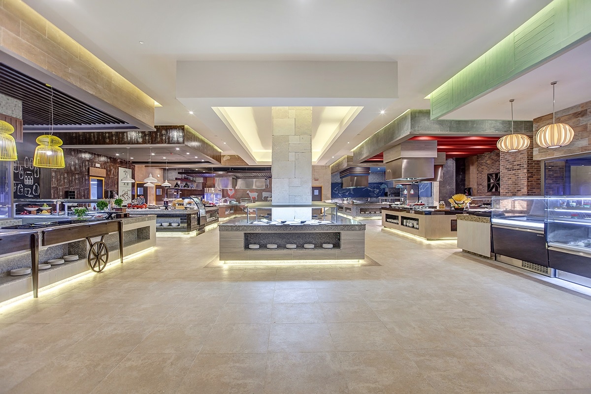 hideaway-royalton-st-buffet