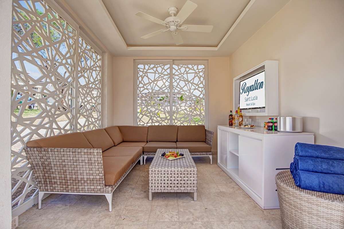hideaway-royalton-st-lucia-pool-cabana