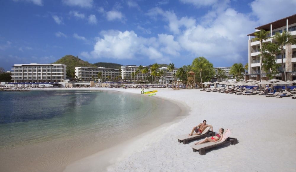 royalton-st-lucia-honeymoon-beach