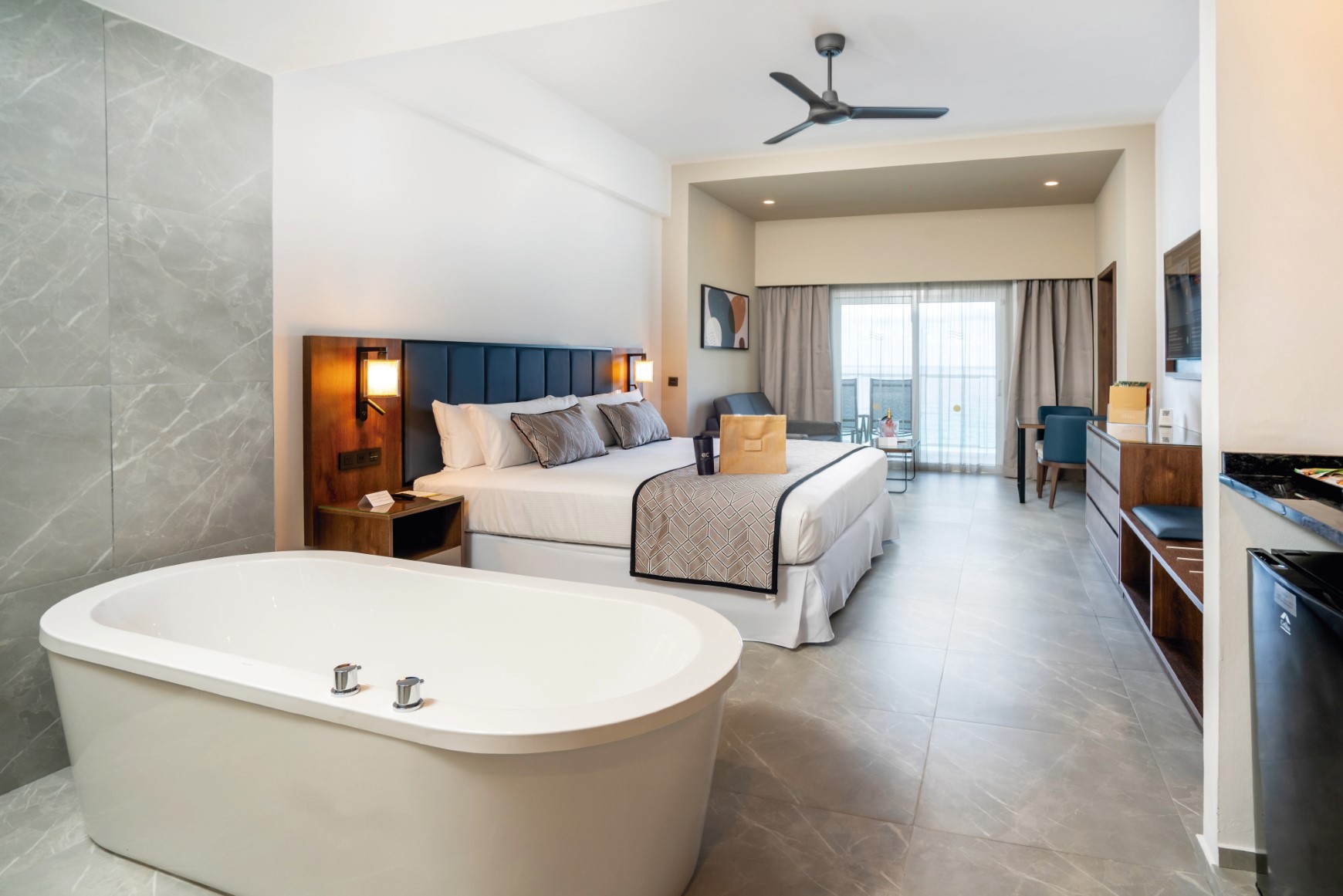 riu-palace-kukulcan-junior-suite-ocean-front-elite-club