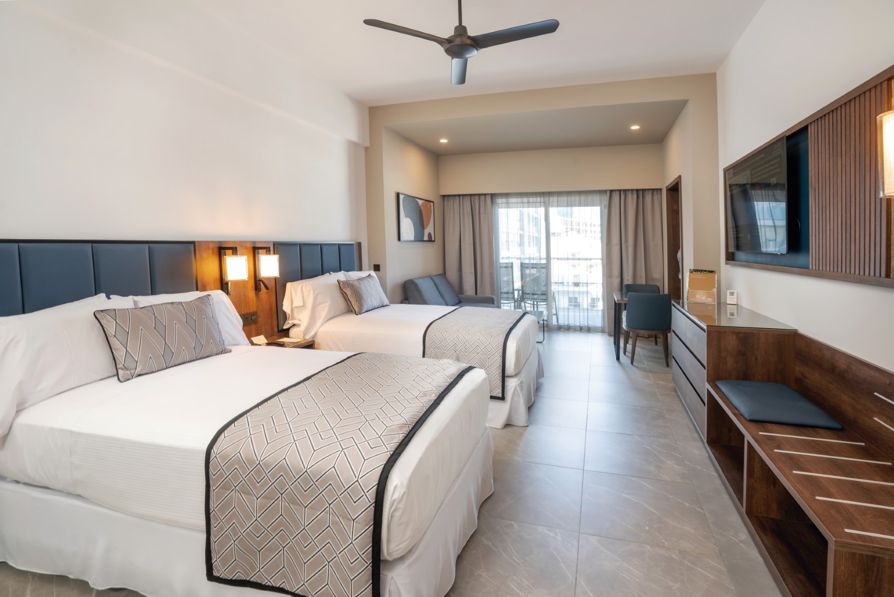 riu-palace-kukulcan-5-junior-suite-partial-ocean-view