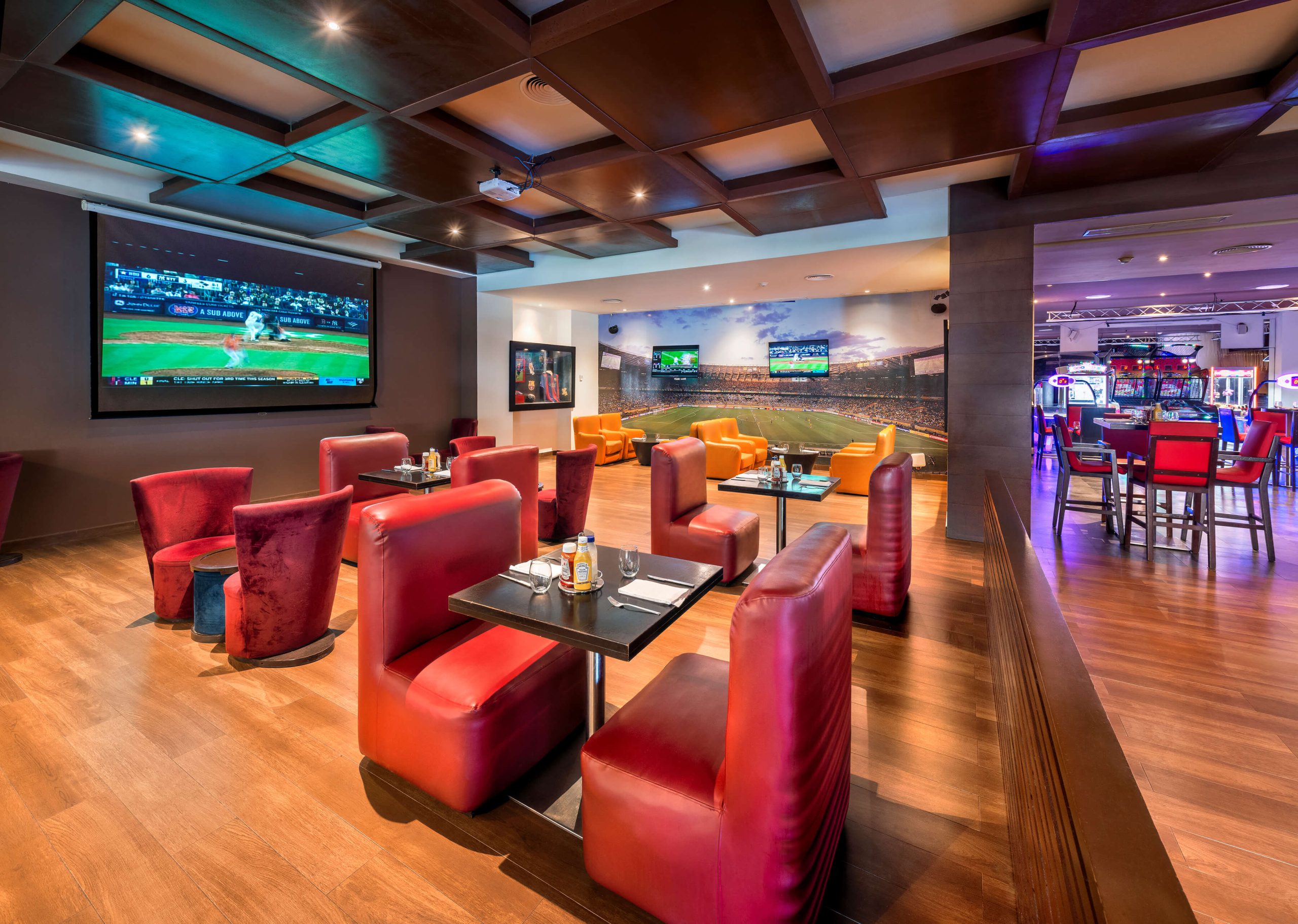 rpc-score-sports-bar-royalton-splash-punta-cana