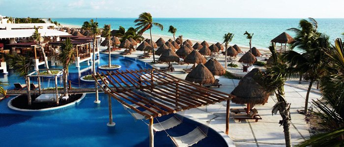 excellence_playa_mujeres